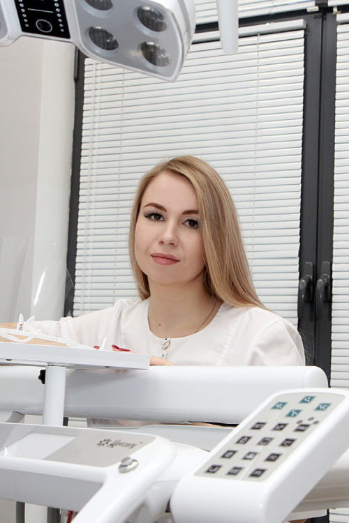 Медентис врач Екатерина стоматолог-терапевт